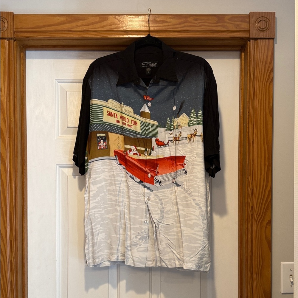 Tori Richard Black/White/Red Holiday Scene Short-Sleeve Button-Down Shirt